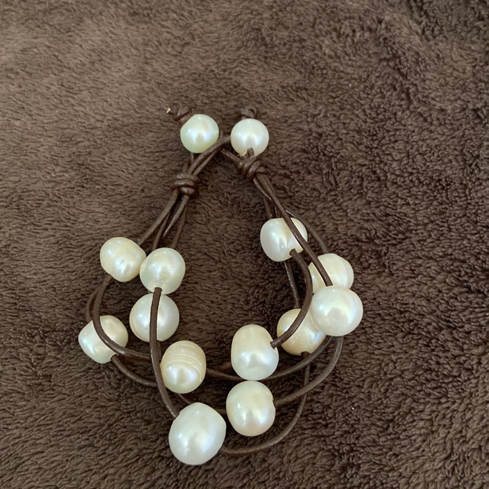 Pearl bracelet